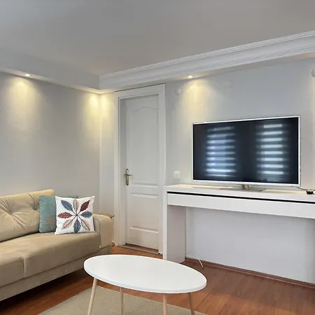 דירה Modern Spacious Apartment 5 Min To Metro