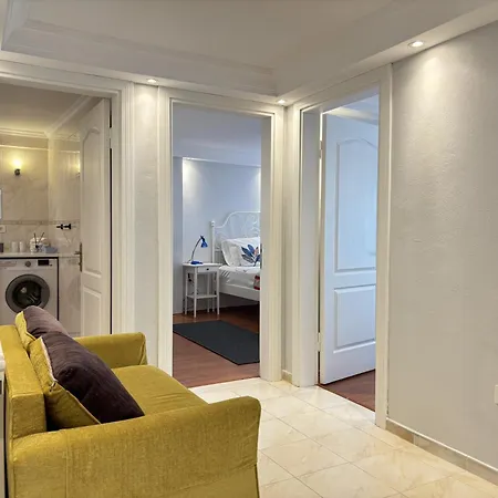 Modern Spacious Apartment 5 Min To Metro דירה