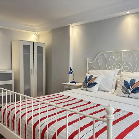 Modern Spacious 5 Min To Metro Apartament *