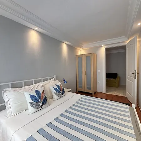 Apartament Modern Spacious 5 Min To Metro Stambuł