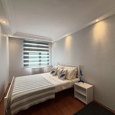 דירה Modern Spacious Apartment 5 Min To Metro