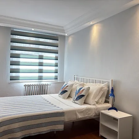 דירה Modern Spacious Apartment 5 Min To Metro *